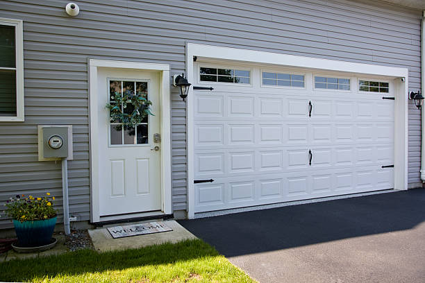 24/7 Emergency Garage Door Panel Replacement experts in Bethesda, MD